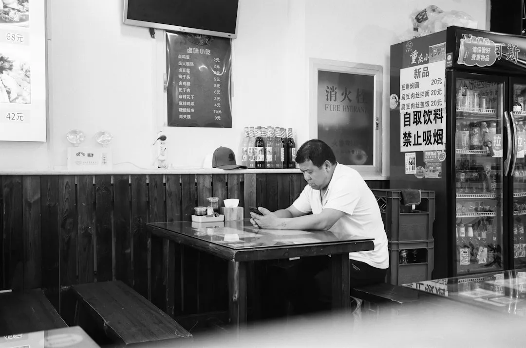 昆明商铺门磁报警系统安装要点及红外报警设备选型指南